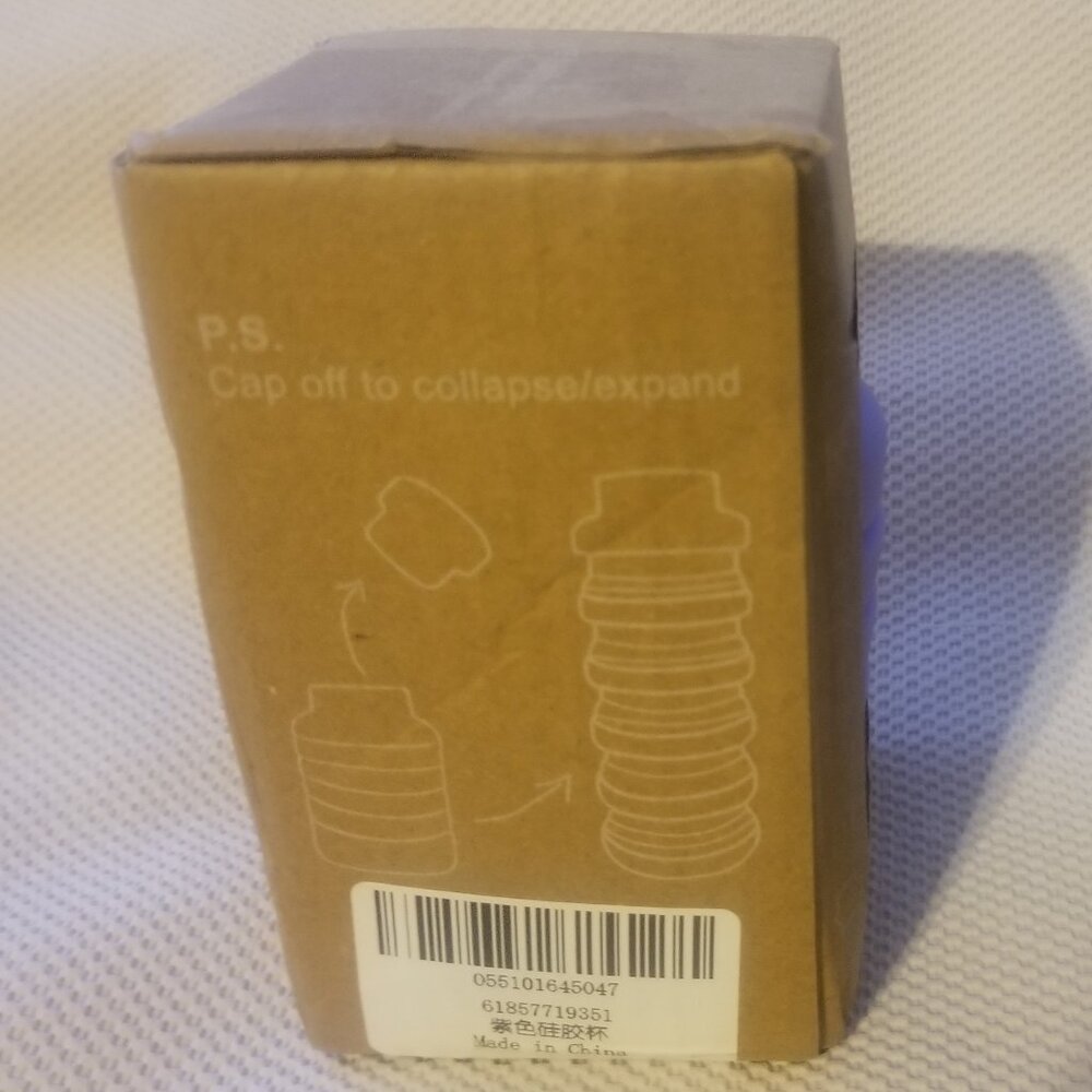 New collapsible silicone purple water bottle with clip - Picture 6 of 6
